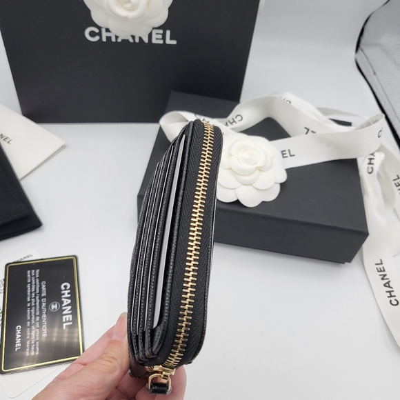 Brand new 22S authentic Chanel zipped card holder wallet - Picture 12 of 15